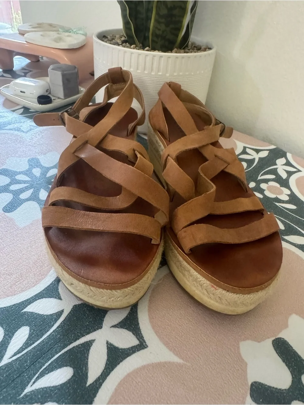 Lucky Brand stylish strappy